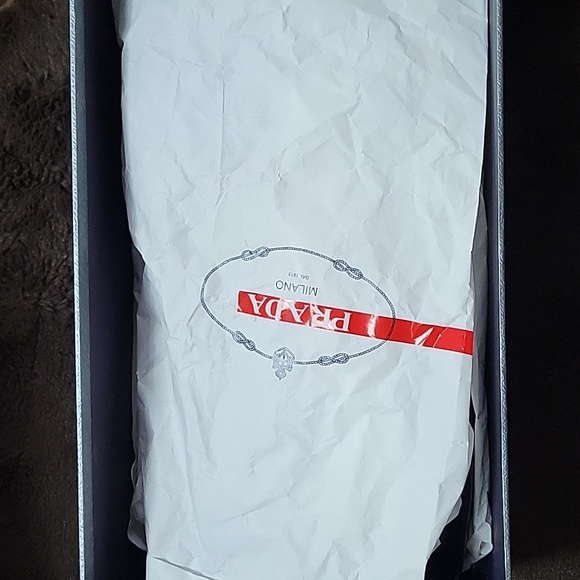 Prada pumps - Picture 4 of 9